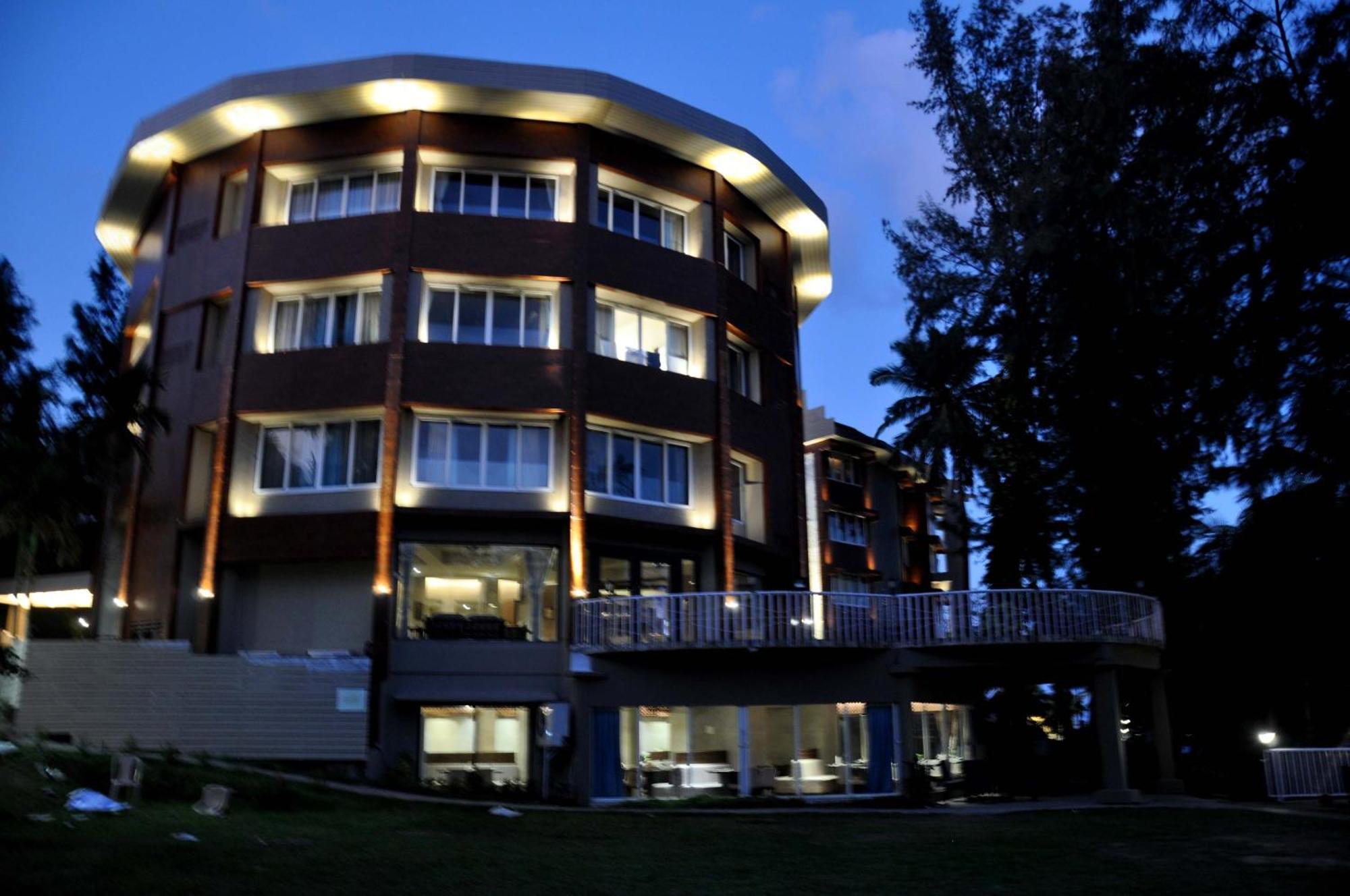 Sinclairs Bayview Hotel Port Blair Exterior photo