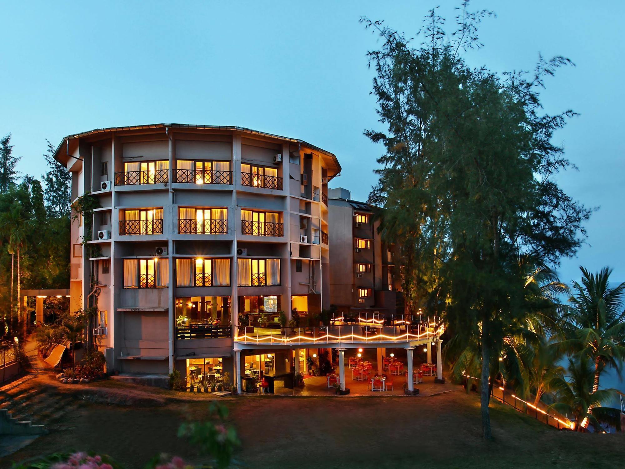 Sinclairs Bayview Hotel Port Blair Exterior photo